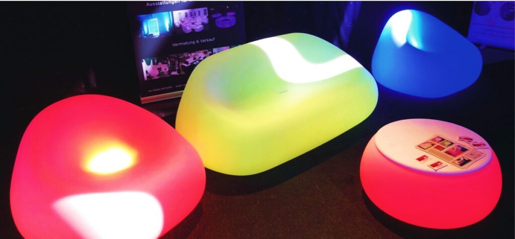 Lounge Sofas mieten für Veranstaltungen - led couch mieten 1024x475 led couch mieten 1024x475