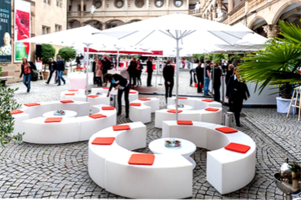 Event-Möbel: Loungemöbel für Ihr Event mieten - lounge sitzinsel mieten 1 1024x682 lounge sitzinsel mieten 1 1024x682