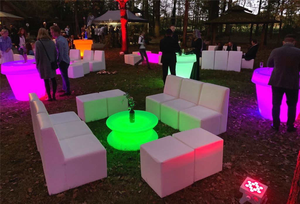 Outdoor-Loungemöbel - outdoor sitz moebel mieten 1024x696 outdoor sitz moebel mieten 1024x696